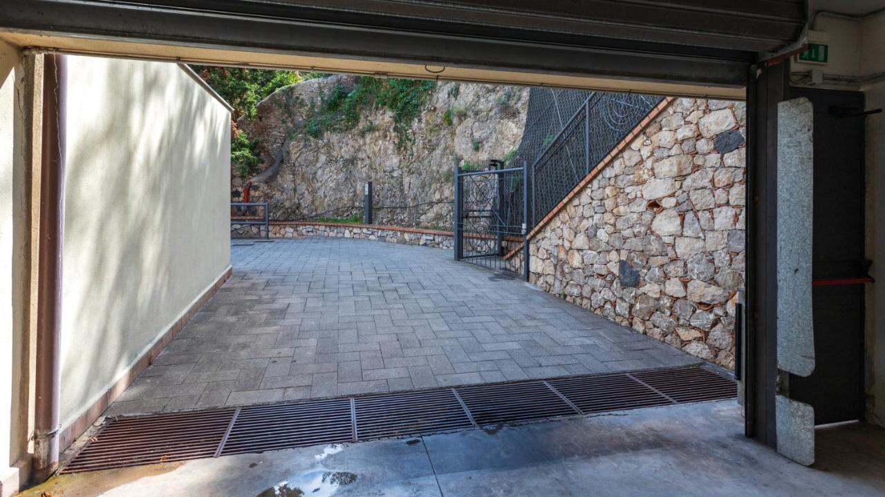 Beautiful Apartment In The Centre Of Taormina Eksteriør bilde